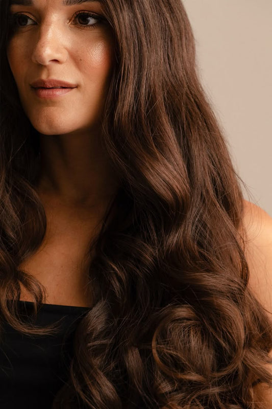 Pousse des Cheveux : Les 5 Erreurs Qui Freinent Votre Croissance Capillaire (et Comment y Remédier)